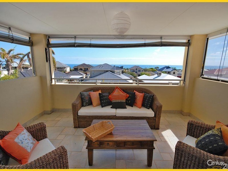 12 Manta Pass, Mindarie WA 6030