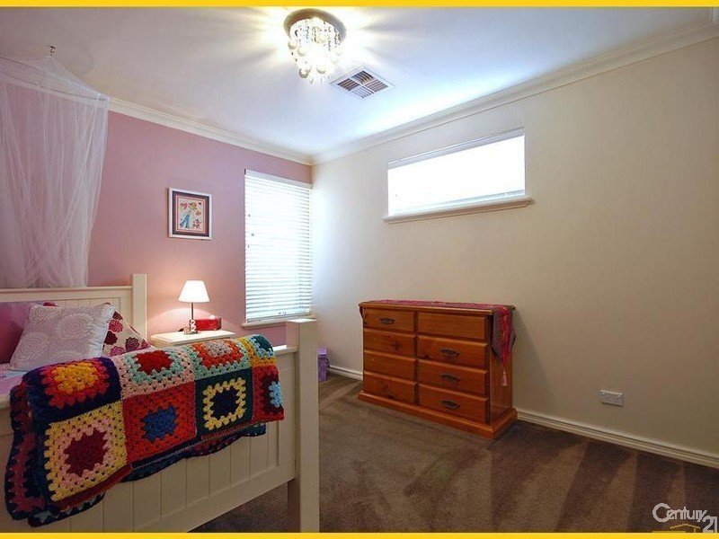 12 Manta Pass, Mindarie WA 6030