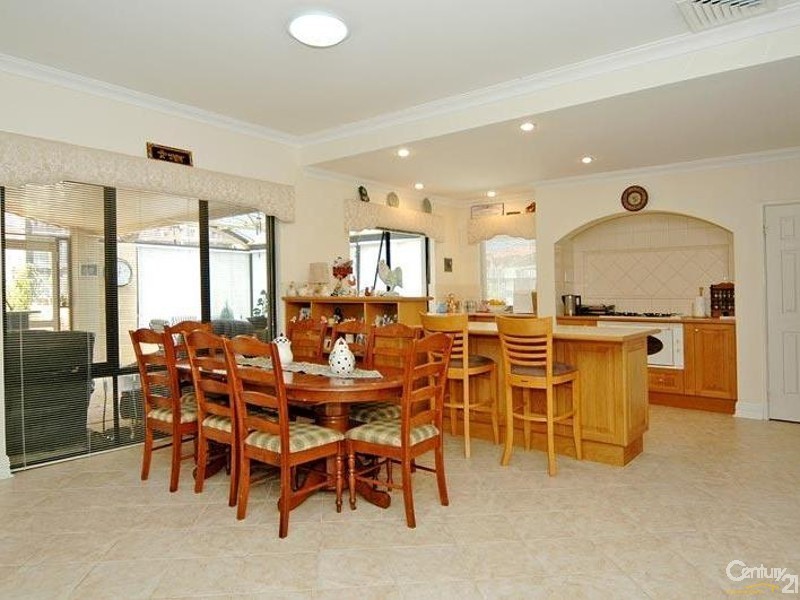 21 Talara Circuit, Mindarie WA 6030