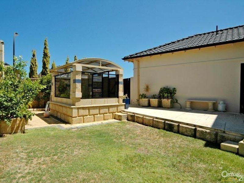 21 Talara Circuit, Mindarie WA 6030