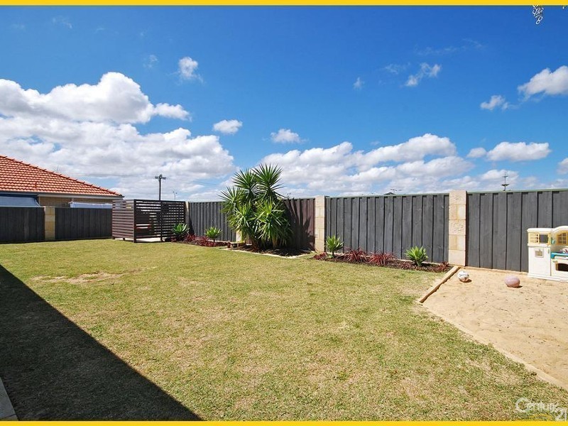 17 Bodrum Crescent, Mindarie WA 6030