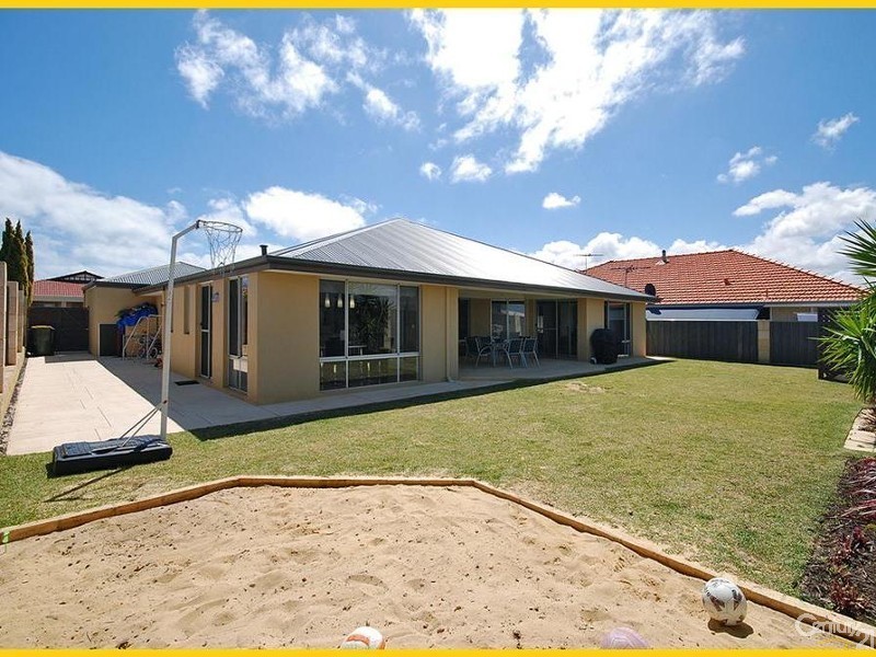 17 Bodrum Crescent, Mindarie WA 6030