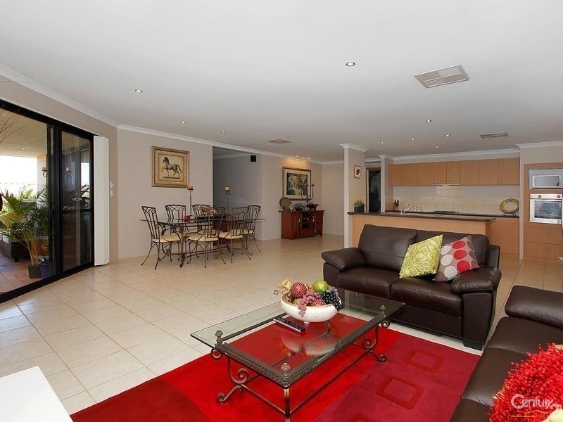 45 Landbeach Blvd, Butler WA 6036