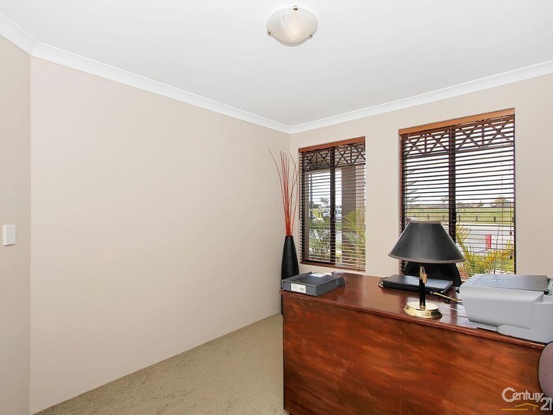 45 Landbeach Blvd, Butler WA 6036