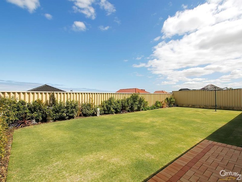 45 Landbeach Blvd, Butler WA 6036