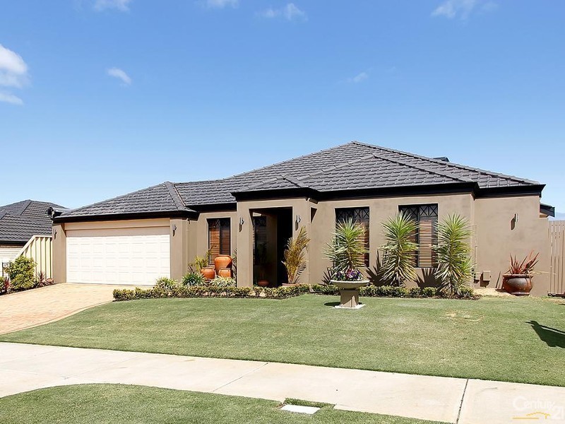 45 Landbeach Blvd, Butler WA 6036