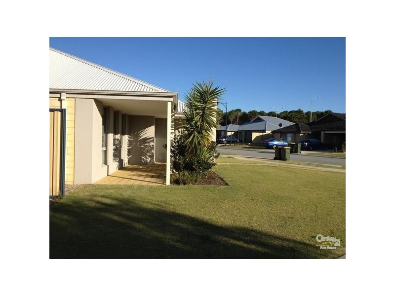 8 Grallina Way, Tapping WA 6065