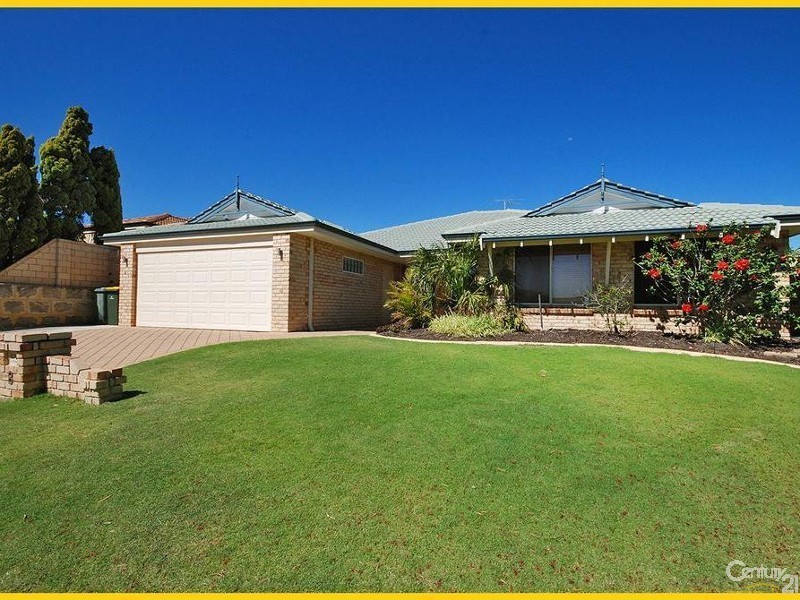 8 Ostend Parade, Mindarie WA 6030