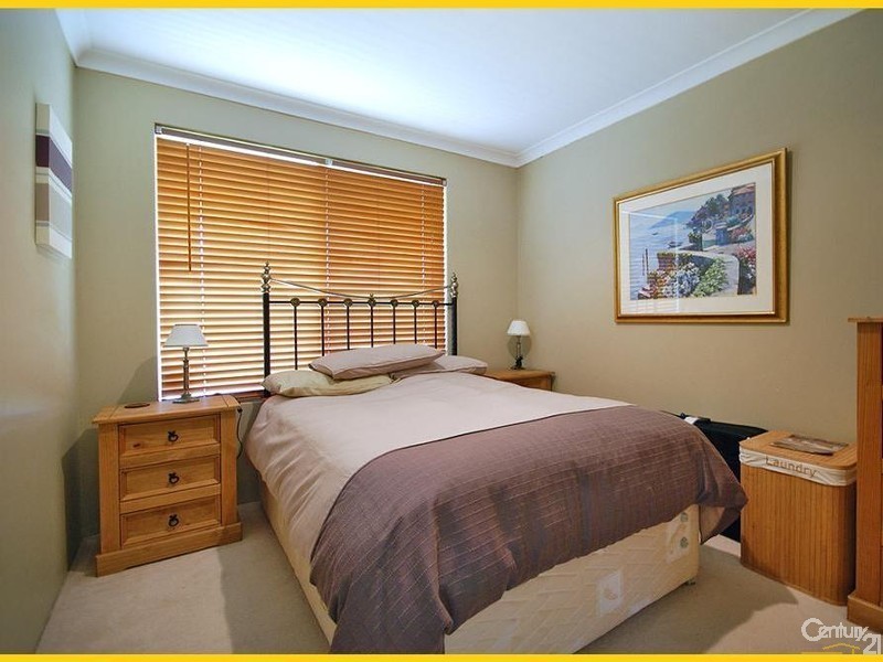 8 Ostend Parade, Mindarie WA 6030