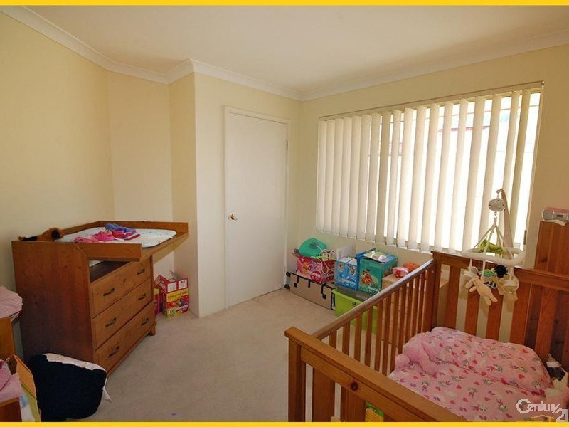 8 Ostend Parade, Mindarie WA 6030