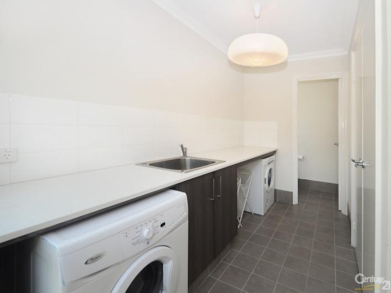 11 Portaferry Gardens, Ridgewood WA 6030