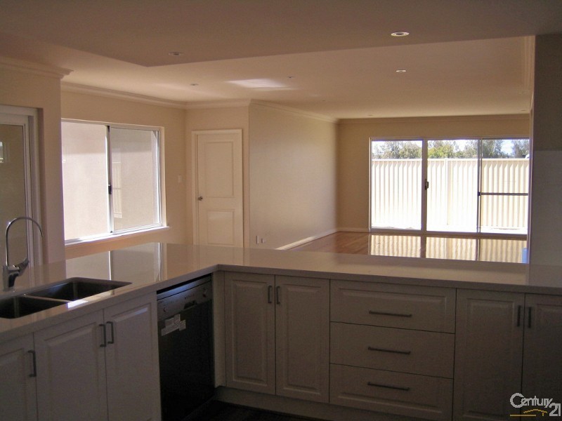 6 Garners Way, Burns Beach WA 6028