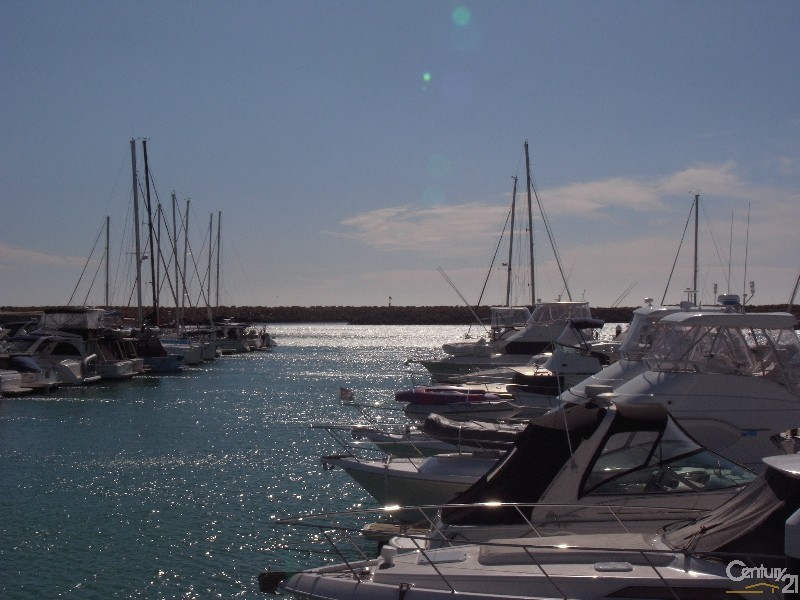 26 Arabella Loop, North Coogee WA 6163