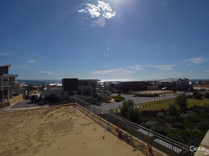 26 Arabella Loop, North Coogee WA 6163