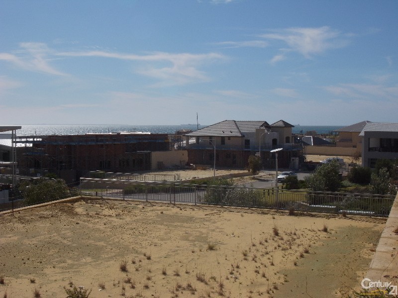 26 Arabella Loop, North Coogee WA 6163