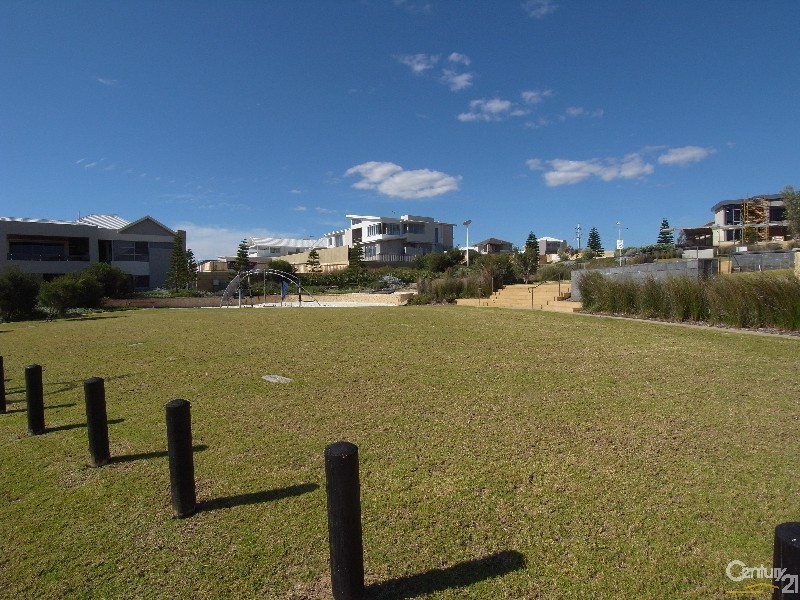 26 Arabella Loop, North Coogee WA 6163