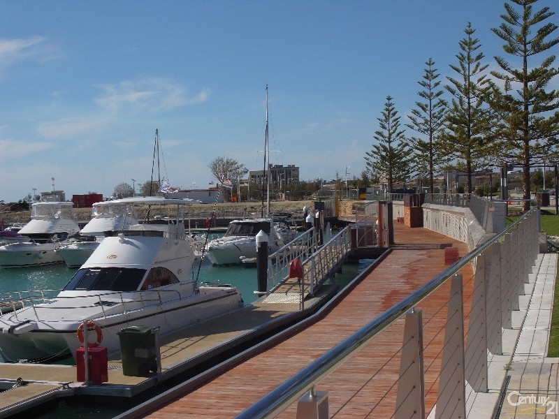 26 Arabella Loop, North Coogee WA 6163