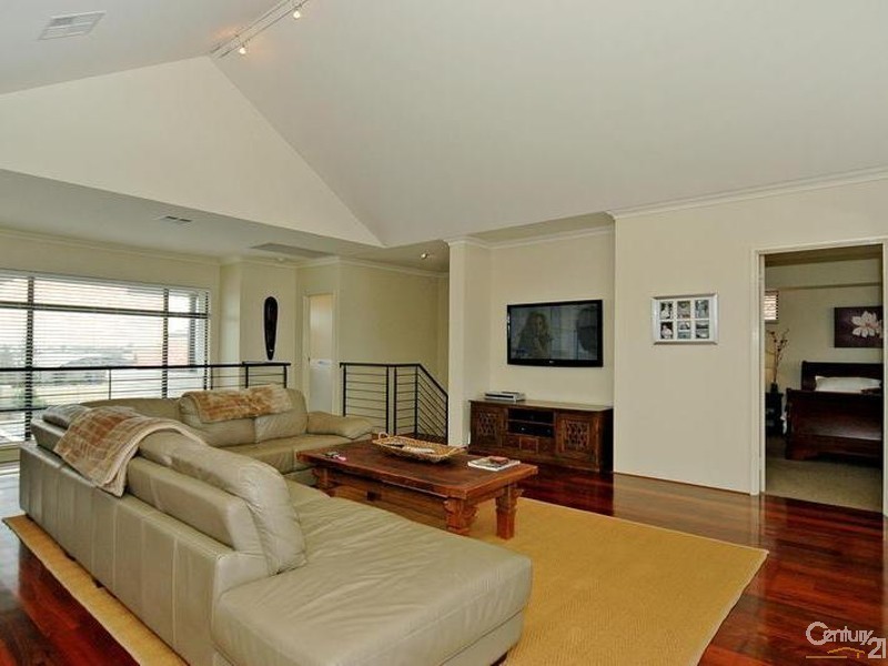 16 Baton Rouge Drive, Mindarie WA 6030