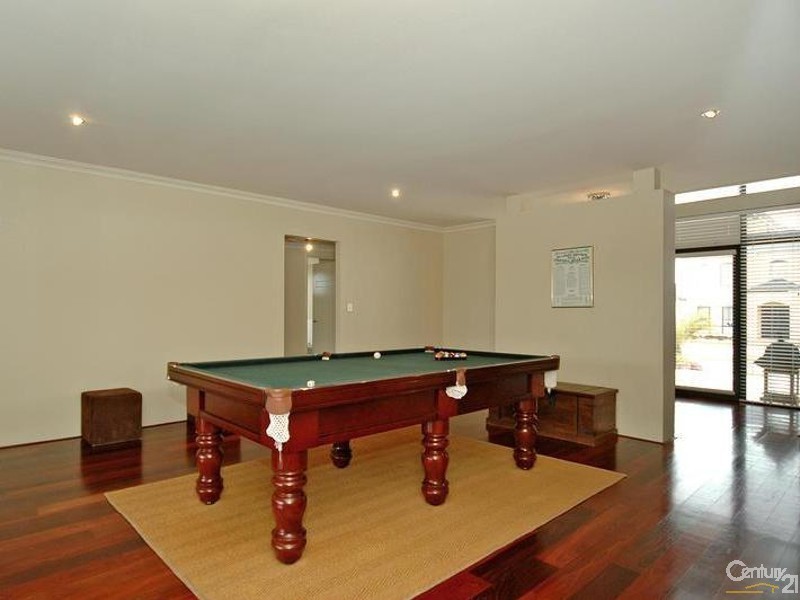 16 Baton Rouge Drive, Mindarie WA 6030