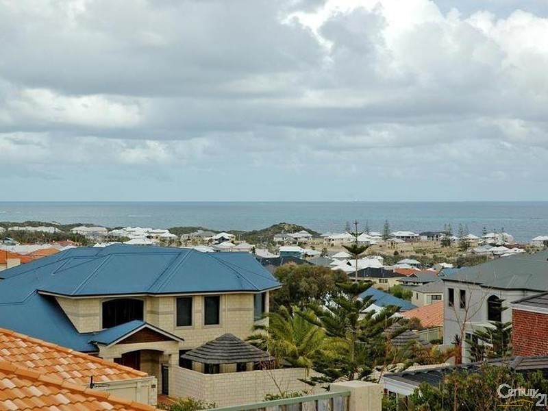 16 Baton Rouge Drive, Mindarie WA 6030