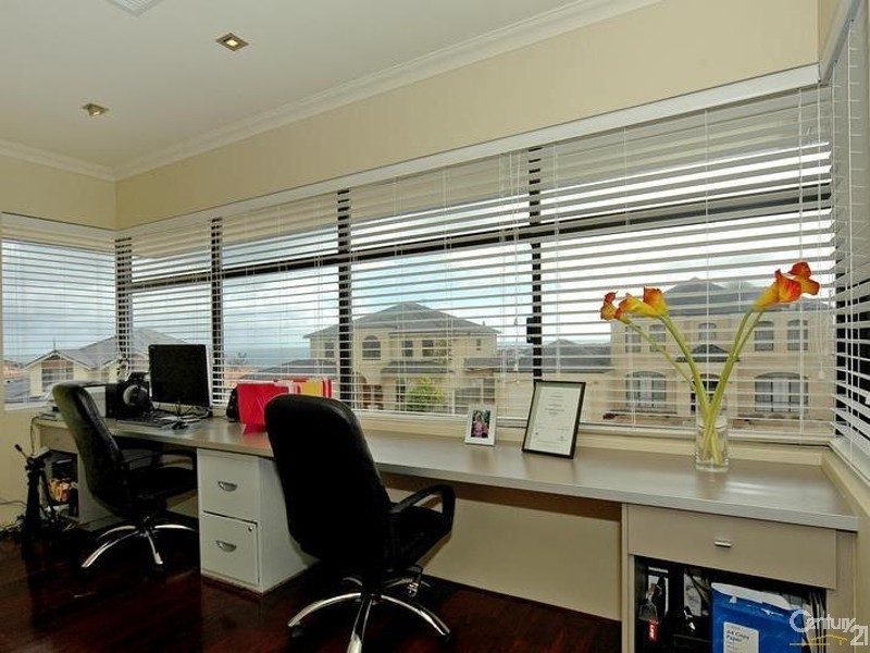 16 Baton Rouge Drive, Mindarie WA 6030