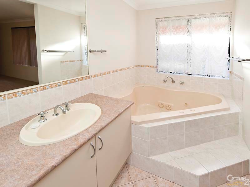 44 Narrien Loop, Hocking WA 6065