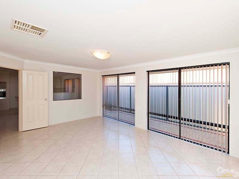 44 Narrien Loop, Hocking WA 6065