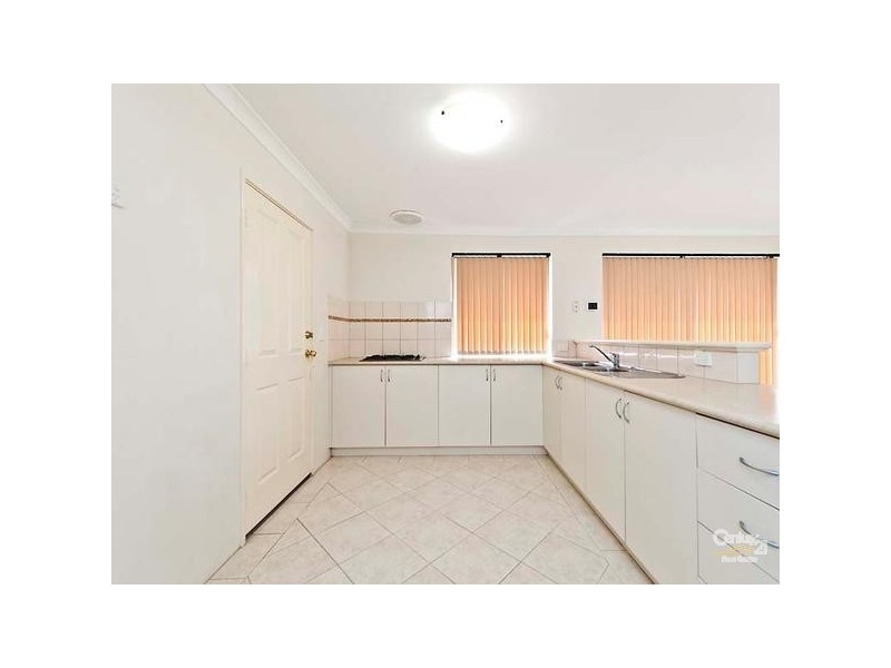 44 Narrien Loop, Hocking WA 6065