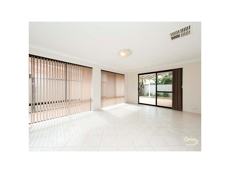 44 Narrien Loop, Hocking WA 6065