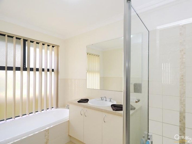 67 Da Vinci Drive, Tapping WA 6065