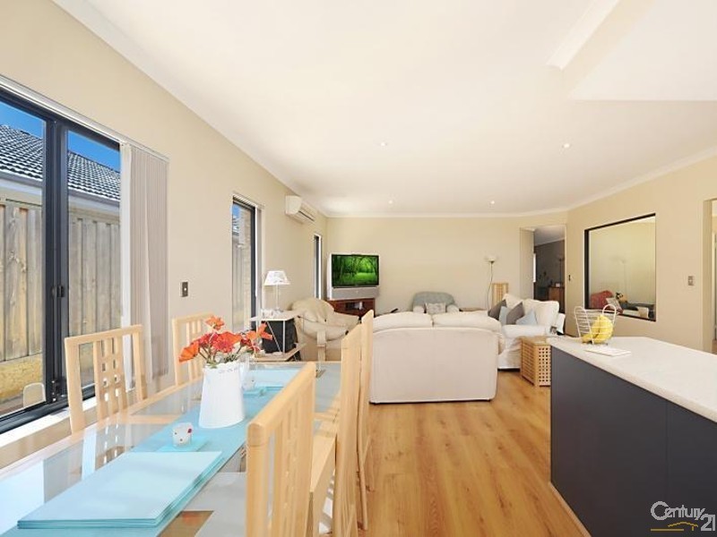 53 Sirius Ramble, Quinns Rocks WA 6030