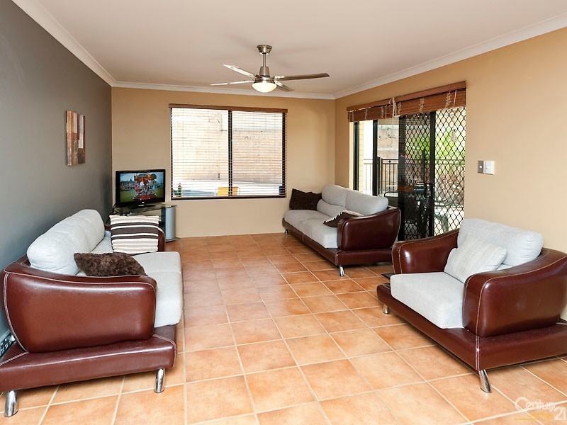 2 Lochmaben Retreat, Kinross WA 6028