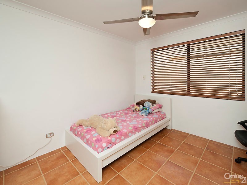 2 Lochmaben Retreat, Kinross WA 6028