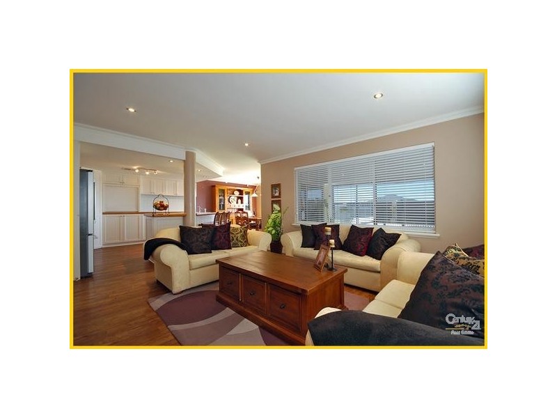 12 Manta Pass, Mindarie WA 6030