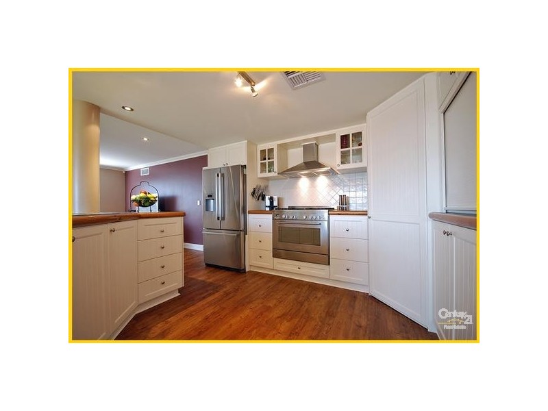 12 Manta Pass, Mindarie WA 6030