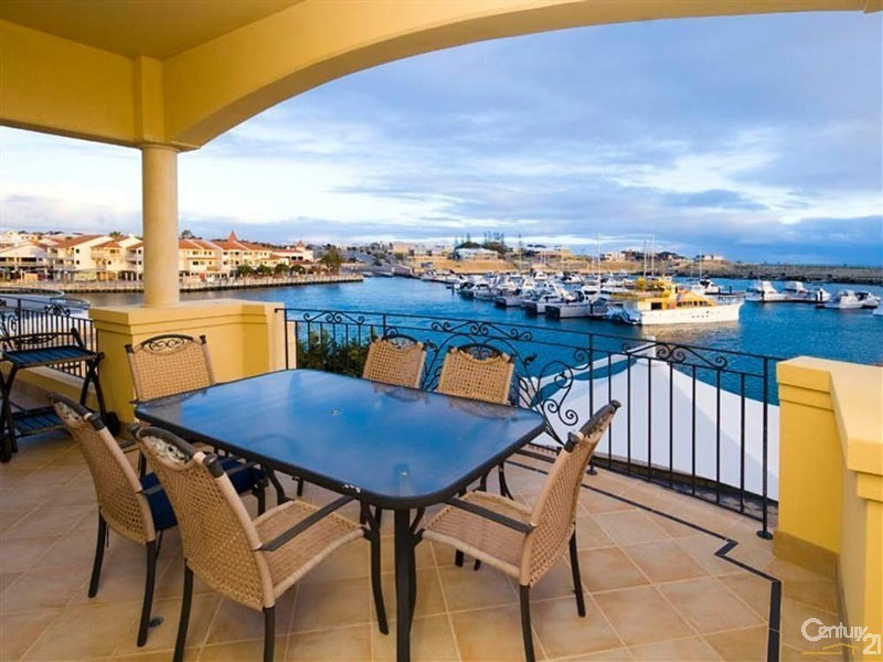 45 Clarecastle Retreat, Mindarie WA 6030