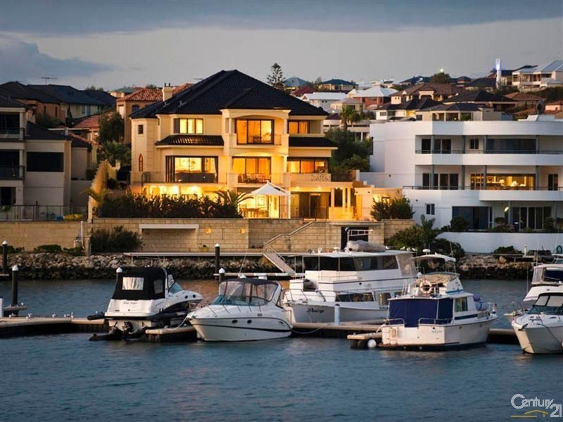 45 Clarecastle Retreat, Mindarie WA 6030