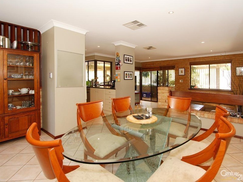 2 Mitra Court, Mullaloo WA 6027