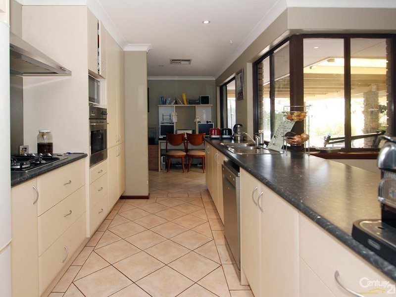 2 Mitra Court, Mullaloo WA 6027