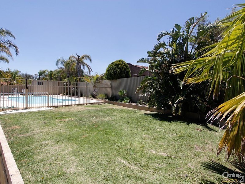 2 Mitra Court, Mullaloo WA 6027