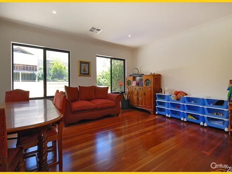 23 Lighthouse Parade, Mindarie WA 6030