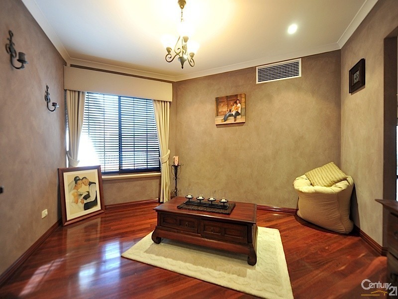 19 Lautoka Rise, Mindarie WA 6030