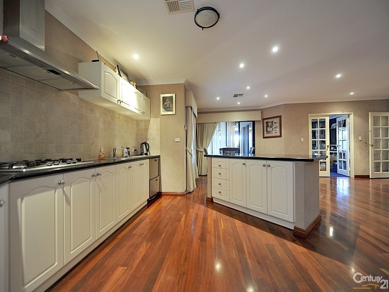 19 Lautoka Rise, Mindarie WA 6030