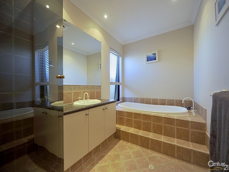 19 Lautoka Rise, Mindarie WA 6030