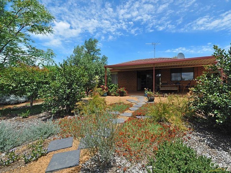 4 Ainsbury Parade, Clarkson WA 6030
