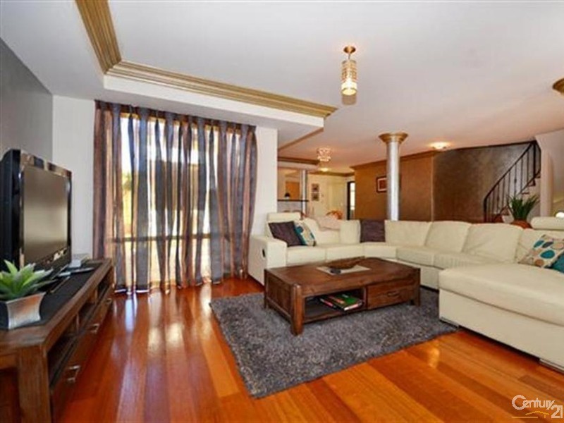 30 Clarecastle Retreat, Mindarie WA 6030