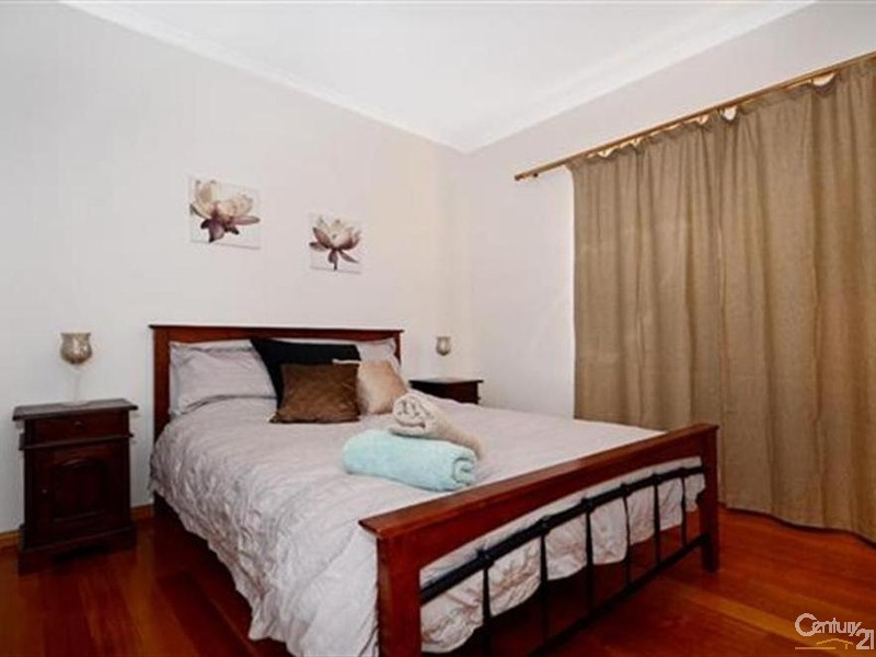 30 Clarecastle Retreat, Mindarie WA 6030