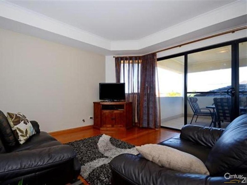 30 Clarecastle Retreat, Mindarie WA 6030