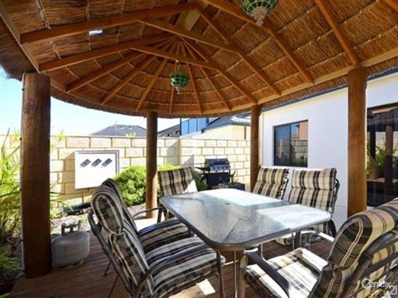 30 Clarecastle Retreat, Mindarie WA 6030