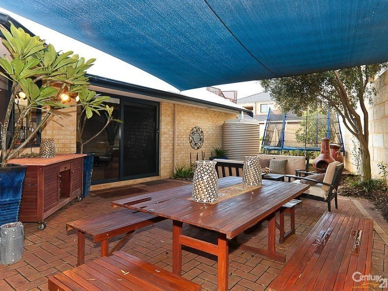 16 Mariners View, Mindarie WA 6030